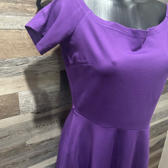 Elegant Purple Women's Dress - Picture 2 of 7